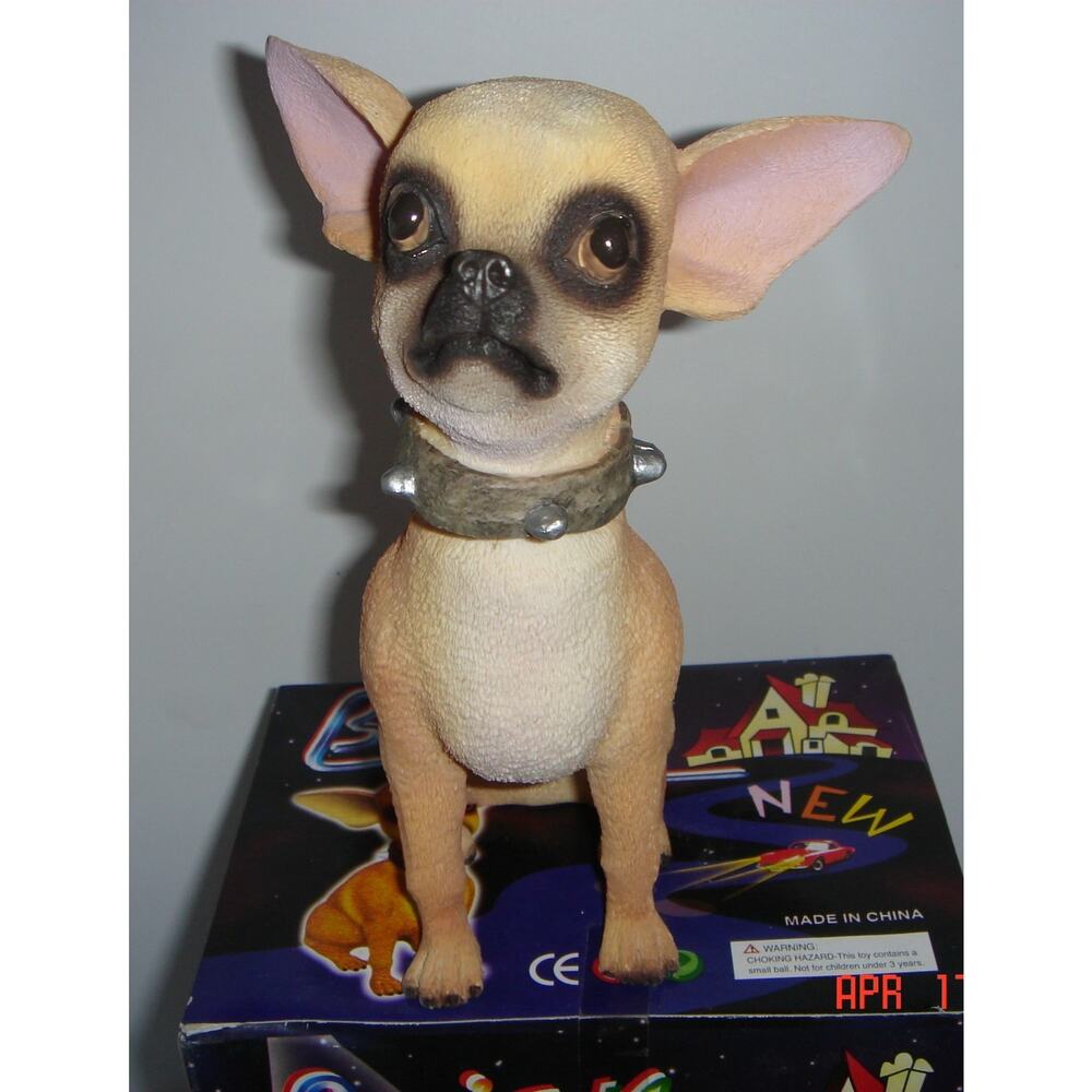 Chihuahua 5.5" Bobblehead Dog Figurine Home Office or Car dashboard with box